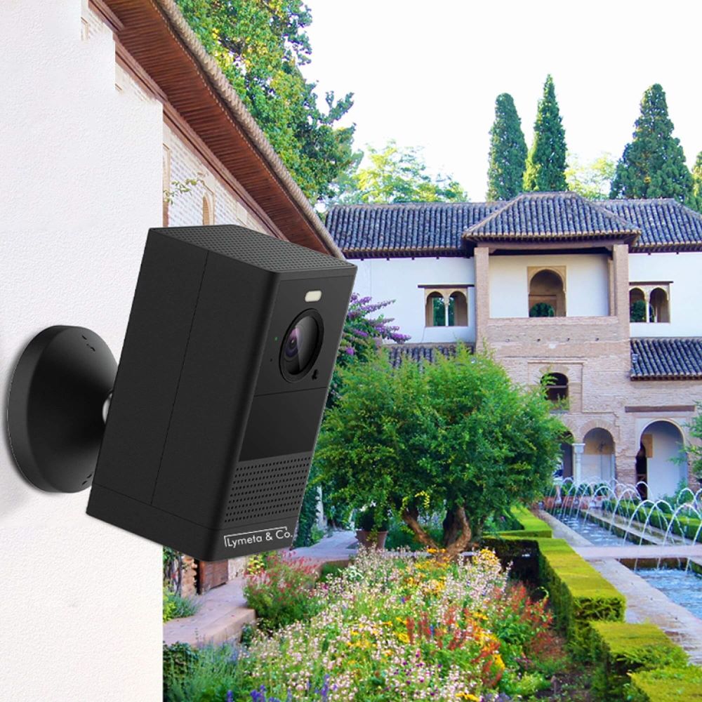 Lymeta beveiligingscamera - villa op de achtergrond